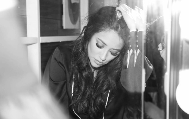 Shay Mitchell pic #862671