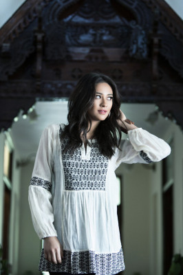 Shay Mitchell pic #863255
