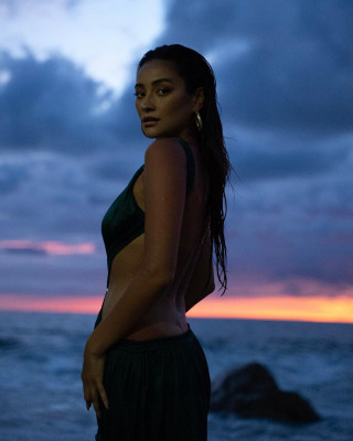 Shay Mitchell