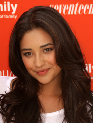 photo 15 in Shay Mitchell gallery [id424056] 2011-09-30 00:00:00