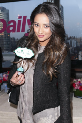 Shay Mitchell pic #491503