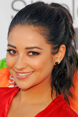 Shay Mitchell pic #413392