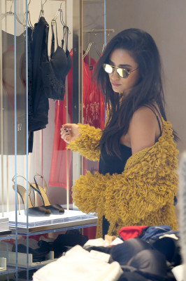 Shay Mitchell pic #840578