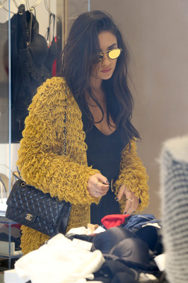 Shay Mitchell pic #840577