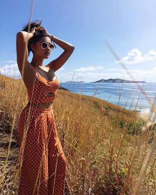 Shay Mitchell pic #900047