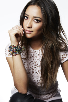 Shay Mitchell pic #851090