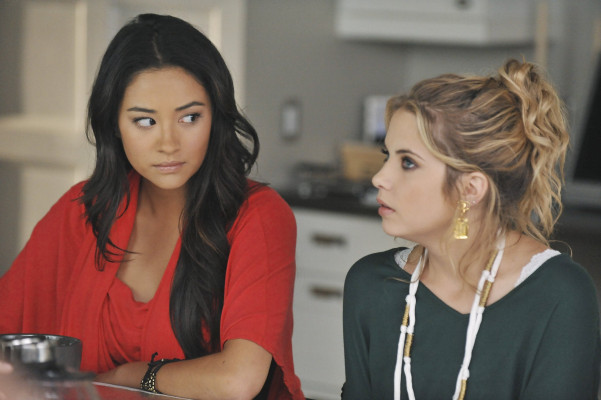 Shay Mitchell pic #827515