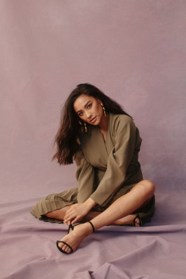 SHAY MITCHELL for Rromper New Parent