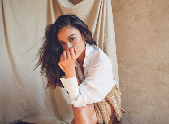 SHAY MITCHELL for Rromper New Parent