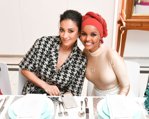 Shay Mitchell – Tiffany and Co.Celebrate the Holidays With a Girls Night in LA