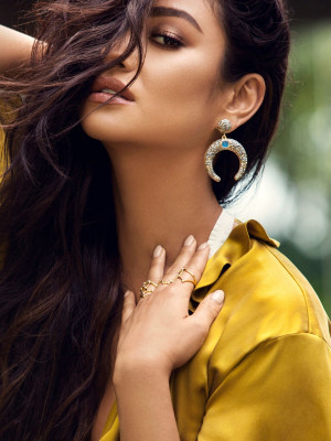Shay Mitchell pic #911616