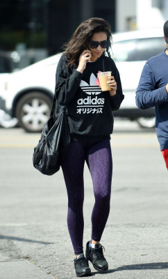 Shay Mitchell pic #877247