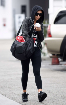 Shay Mitchell pic #872733