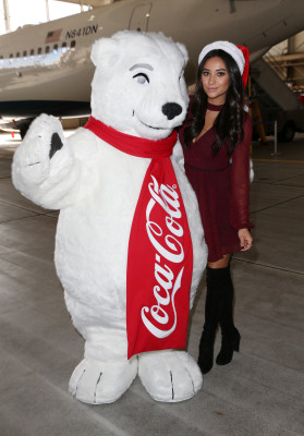 Shay Mitchell pic #850584