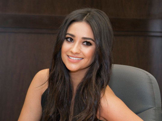 Shay Mitchell pic #836943