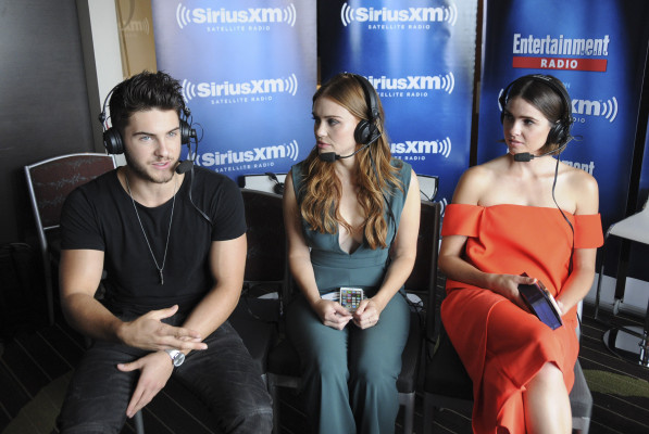 Shelley Hennig pic #818061
