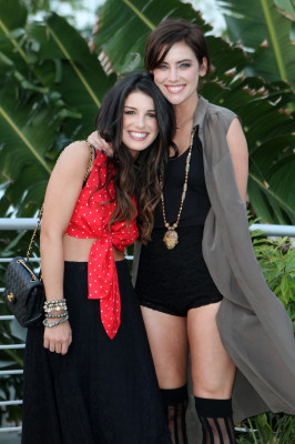 Shenae Grimes pic #490909