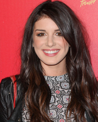 Shenae Grimes pic #501049
