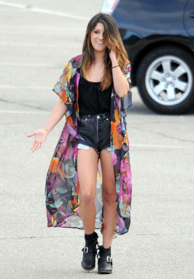 Shenae Grimes pic #555106