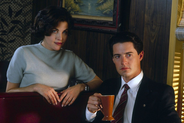 Sherilyn Fenn - Twin Peaks (1990-1991)