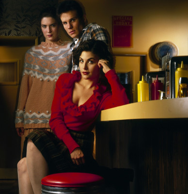 Sherilyn Fenn - Twin Peaks (1990-1991)