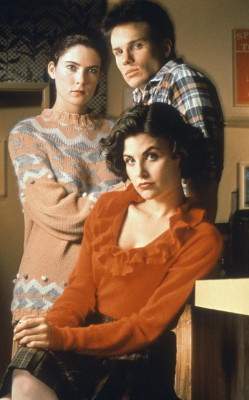 Sherilyn Fenn - Twin Peaks (1990-1991)
