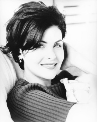 photo 3 in Sherilyn Fenn gallery [id220980] 2009-12-14 00:00:00