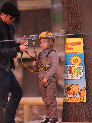 photo 8 in Shiloh Nouvel Jolie-Pitt gallery [id328496] 2010-12-20 00:00:00