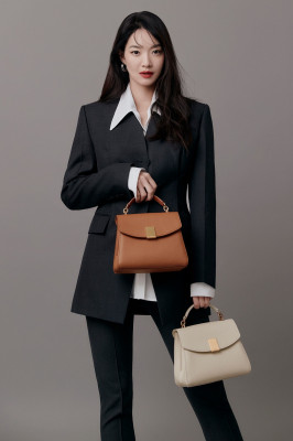 Shin Min Ah-«COURONNE» 2022.