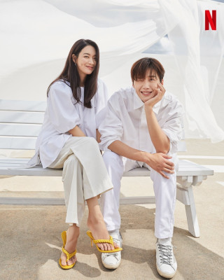 Shin Min Ah 