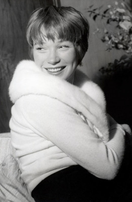 Shirley Maclaine pic #376335