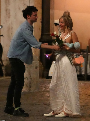Sienna Miller pic #1195269