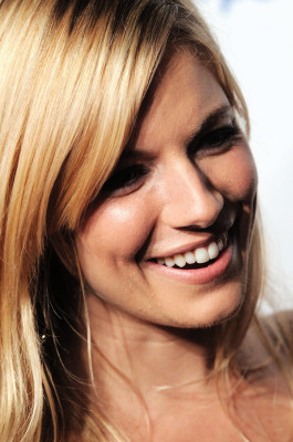 Sienna Miller pic #370311