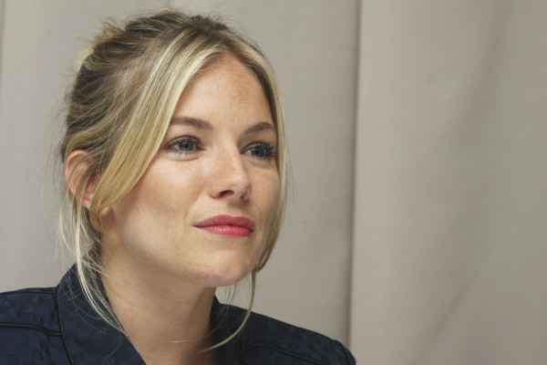 Sienna Miller pic #321595