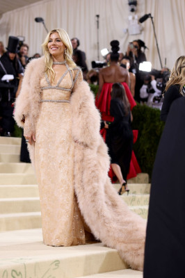 Sienna Miller - MET Gala 2021: In America. A Lexicon Of Fashion 09/13/2021