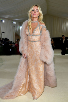 Sienna Miller - MET Gala 2021: In America. A Lexicon Of Fashion 09/13/2021