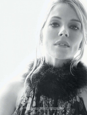 Sienna Miller – L’Officiel Magazine US Spring 2021 Issue