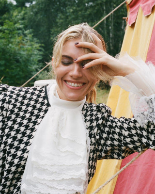 Sienna Miller – The Sunday Times Style 09/22/2019