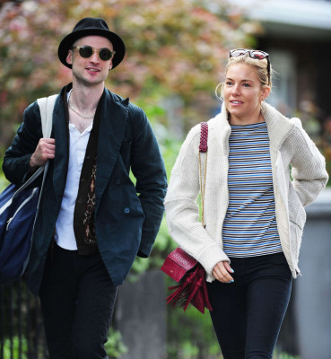 Sienna Miller pic #810399