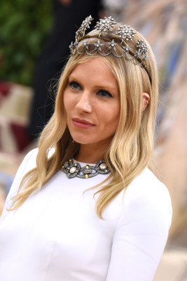 Sienna Miller – MET Gala 2018