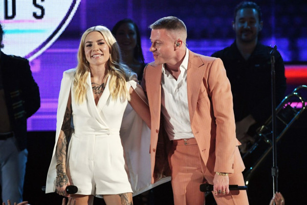 Skylar Grey - American Music Awards 11/19/2017