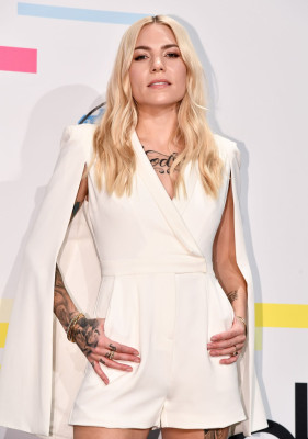 Skylar Grey - American Music Awards 11/19/2017