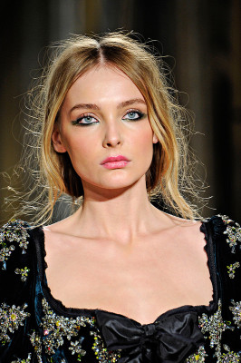 photo 16 in Snejana Onopka gallery [id367282] 2011-03-03 00:00:00