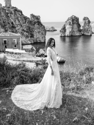 Sofia Resing for Alessandro Angelozzi Couture