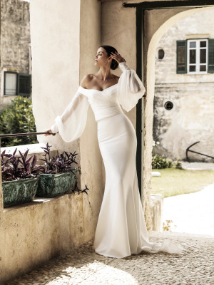 Sofia Resing for Alessandro Angelozzi Couture