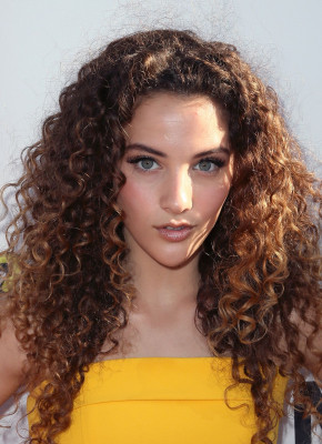 photo 6 in Sofie Dossi gallery [id1127525] 2018-12-28 00:00:00