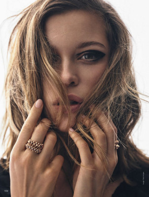 SOPHIE COOKSON in Elle Magazine, June 2020