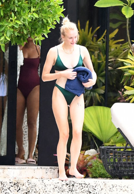 photo 4 in Sophie Turner (actress) gallery [id1207293] 2019-08-05 00:00:00