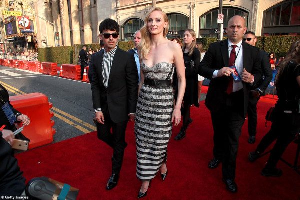 Sophie Turner (actress) pic #1184406