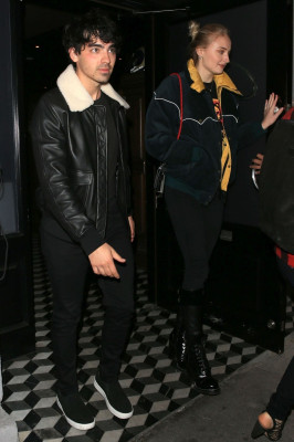 Sophie Turner at Craig’s in West Hollywood 11/19/2018
